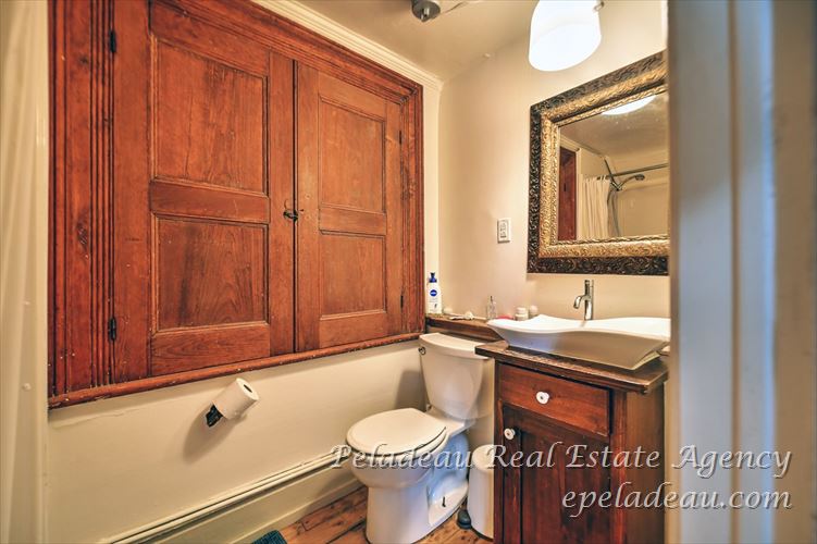 Property detail located at 9 Rue Hébert Peladeau Real Estate Agency