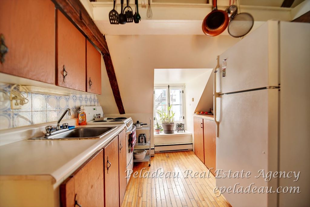Property detail located at 6 Rue SteUrsule Peladeau Real Estate Agency