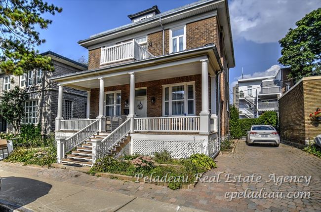 1065 Av. Louis-St-Laurent