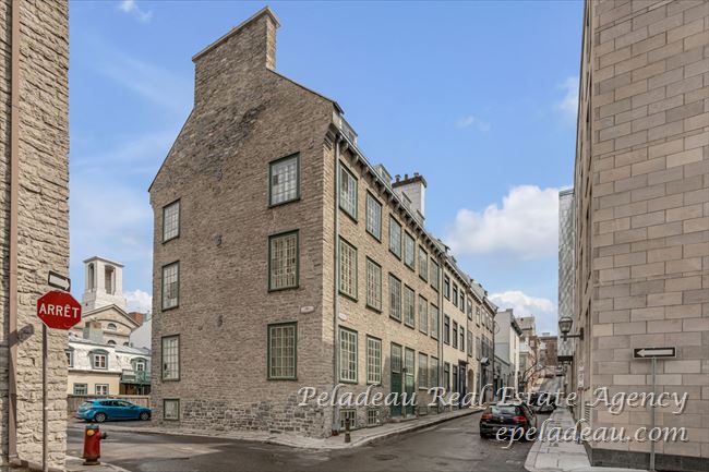 9 Rue Ste-Angèle #101