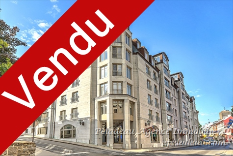 33 Rue St-Louis #702