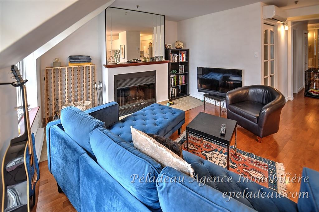 Fiche descriptive du dossier situé: 1102 Rue St-Vallier E. #201 ...