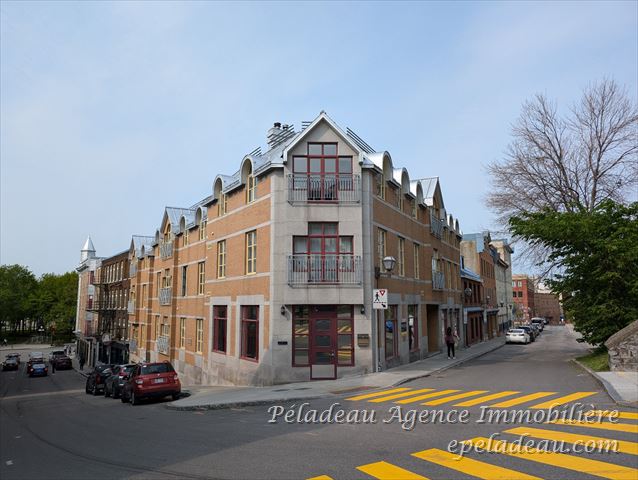 1100 Rue St-Vallier E.