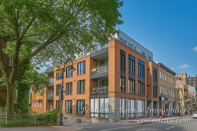 500 Rue St-Jean #303