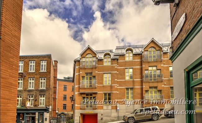 1102 Rue St-Vallier E. #104