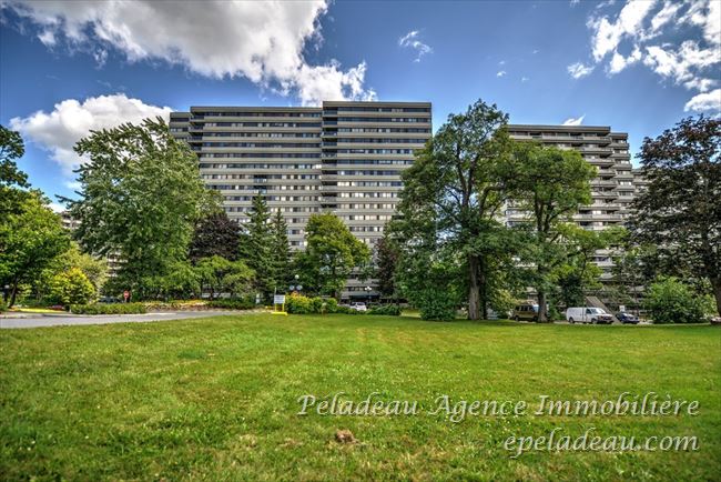 10 Rue des Jardins-Mérici #402
